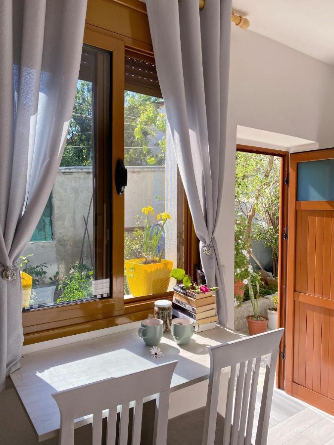 Sunny Guest House Vlore Bagian luar foto